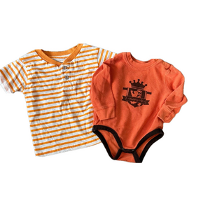 4/20$ Set of 2 baby tops: 1 short sleeve +1 long sleeve bodysuit size 12 months